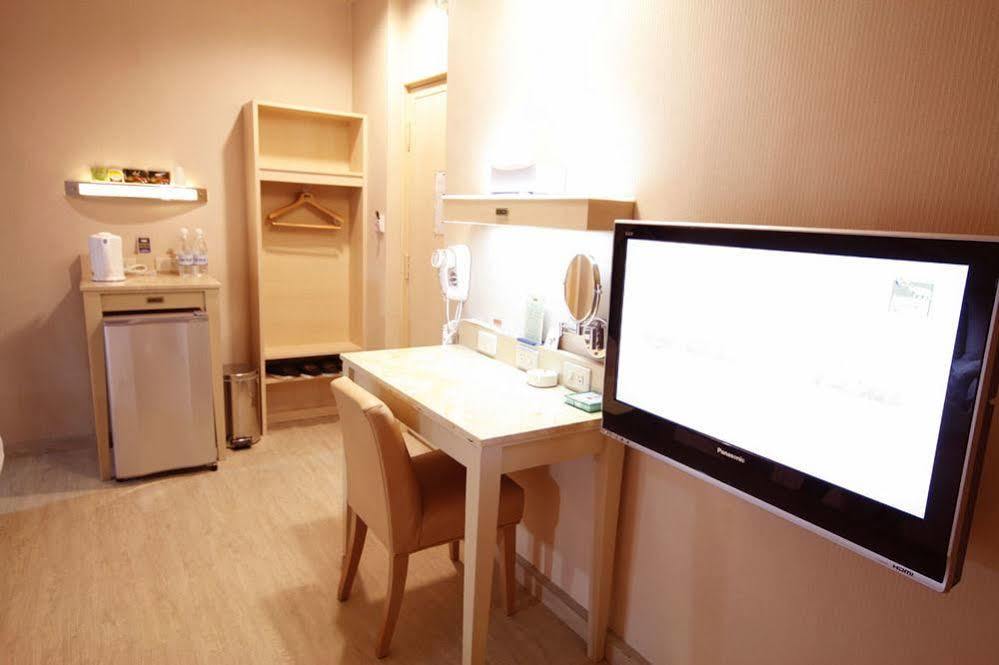 Royal Group Hotel Xiong Zhong Branch Kaohsiung Buitenkant foto