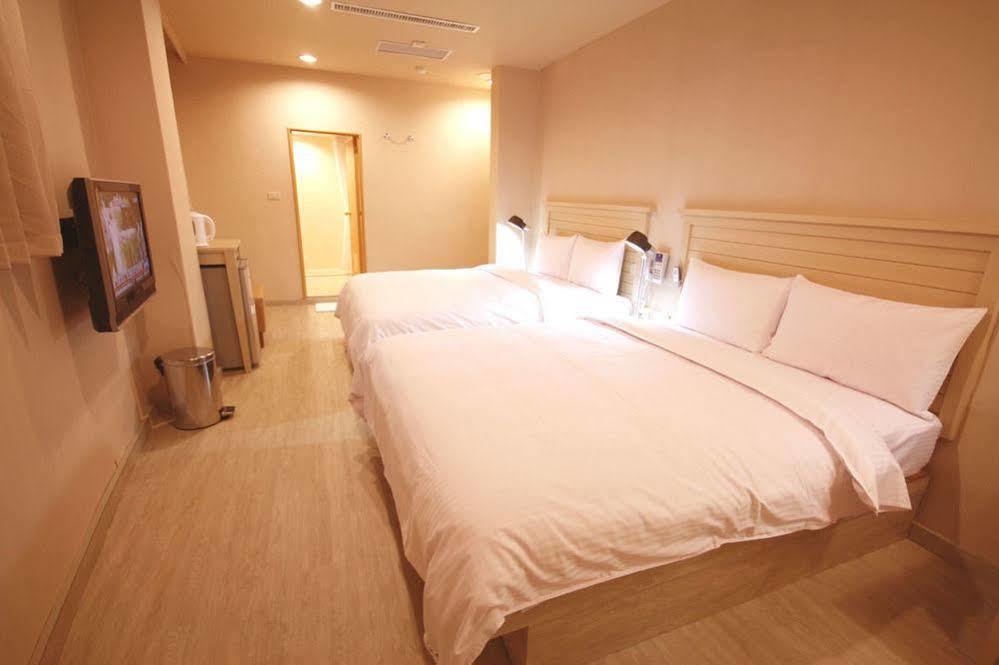 Royal Group Hotel Xiong Zhong Branch Kaohsiung Buitenkant foto