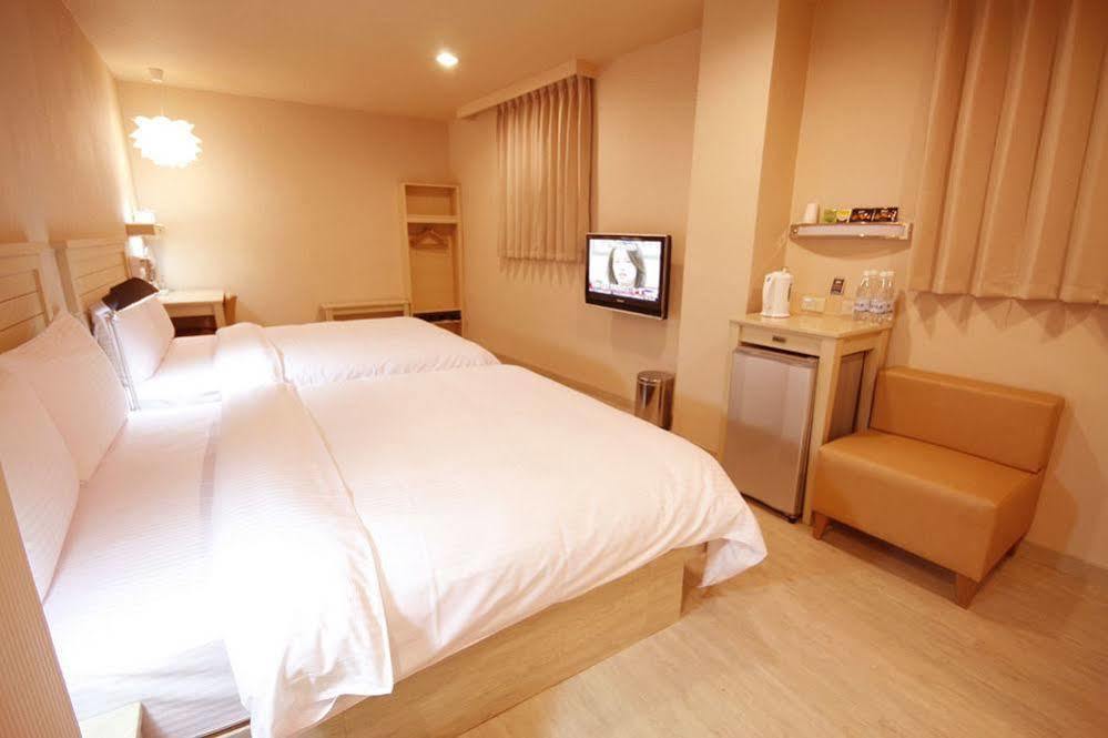 Royal Group Hotel Xiong Zhong Branch Kaohsiung Buitenkant foto