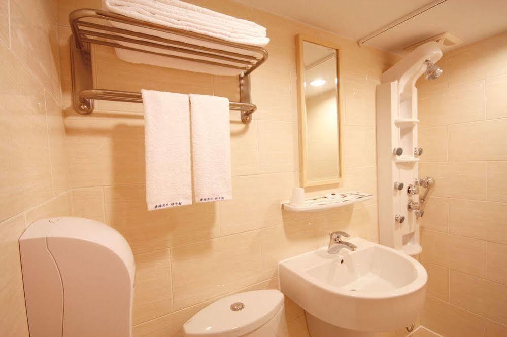 Royal Group Hotel Xiong Zhong Branch Kaohsiung Buitenkant foto
