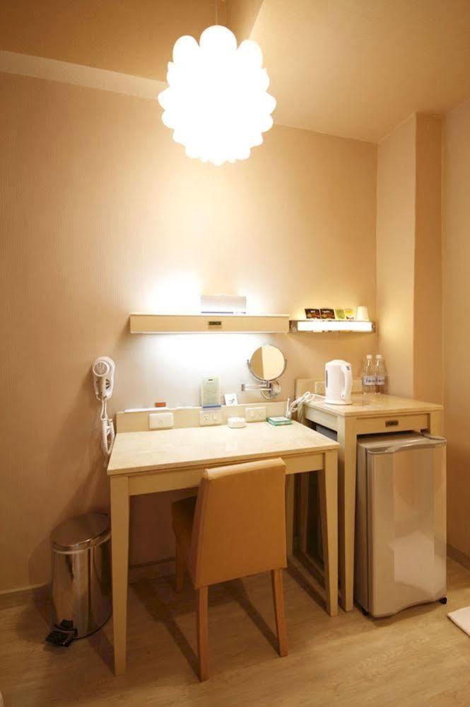 Royal Group Hotel Xiong Zhong Branch Kaohsiung Buitenkant foto
