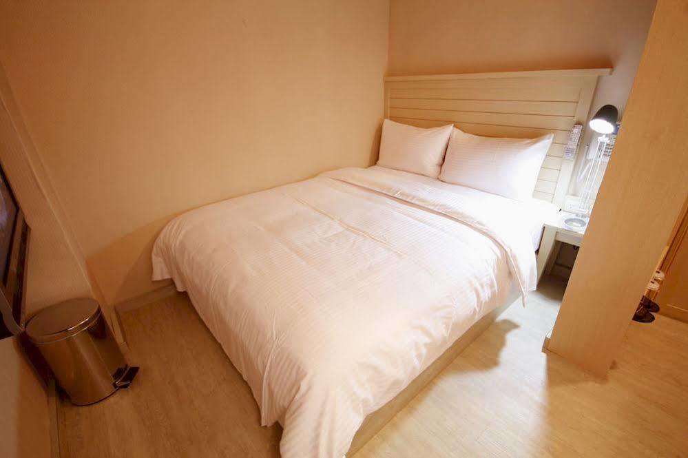 Royal Group Hotel Xiong Zhong Branch Kaohsiung Buitenkant foto